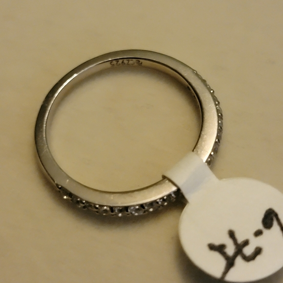 Beautiful sterling silver 925 cz band ring size 6.75 - Picture 2 of 2